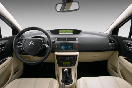 Обзор автомобиля Citroen C4 VTS Обзор автомобиля Citroen C4 VTS